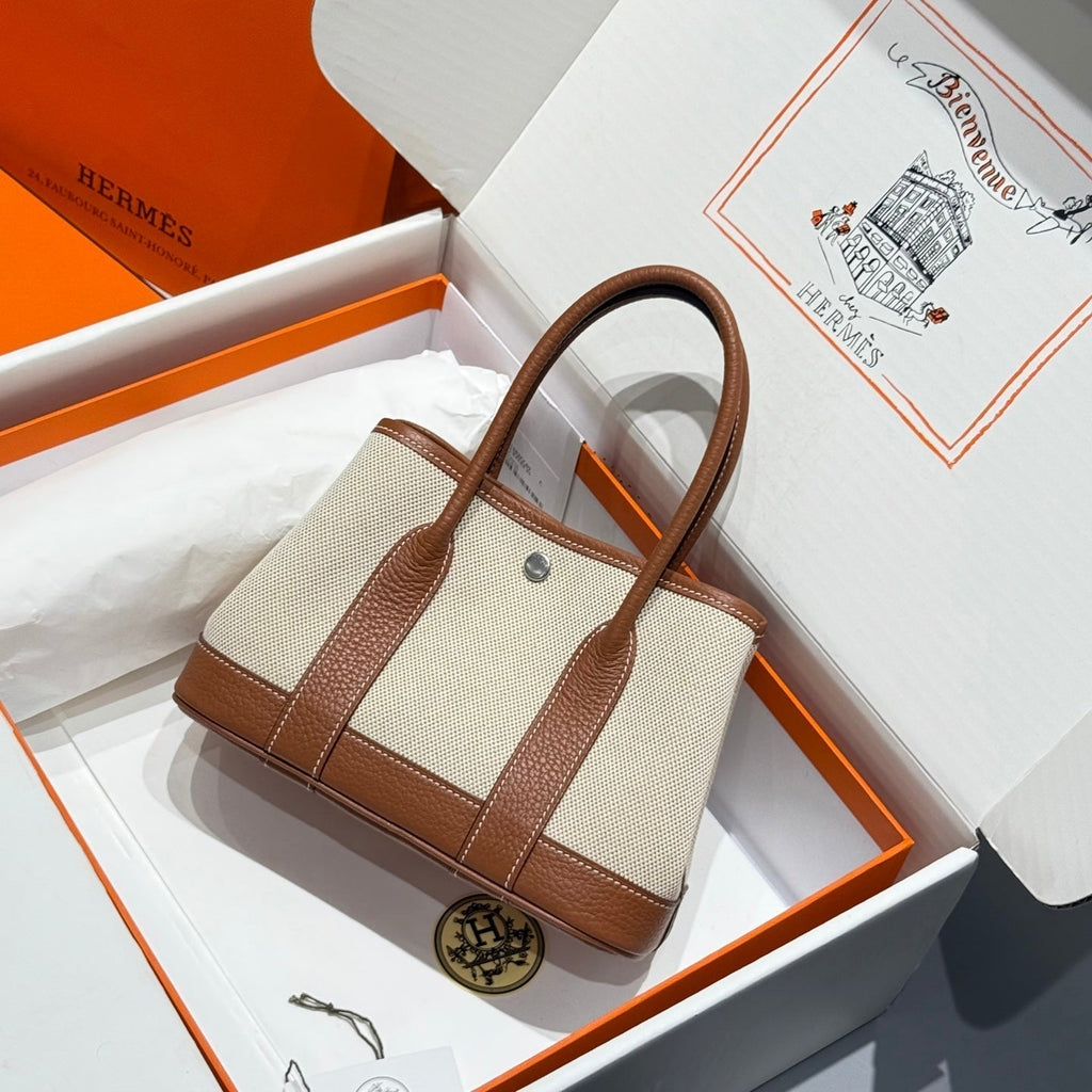 HERMES GARDEN PARTY 23CM IN WHITE TOILETS COTTON CANVAS AND BROWN CALFSKIN