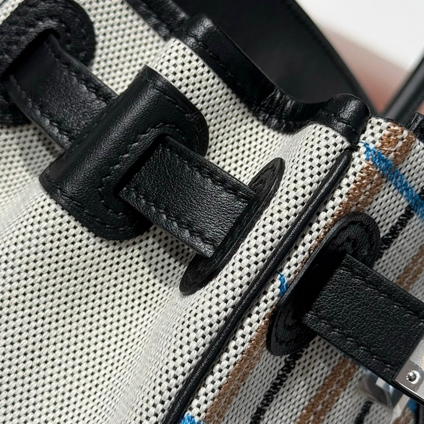 HERMES BIRKIN SHOULDER 29 IN BLACK CALFSKIN ÉCRU/NOIR/FAUVE/NOIR/BLEU ZANZIBAR EMBROIDERY PLAID CANVAS