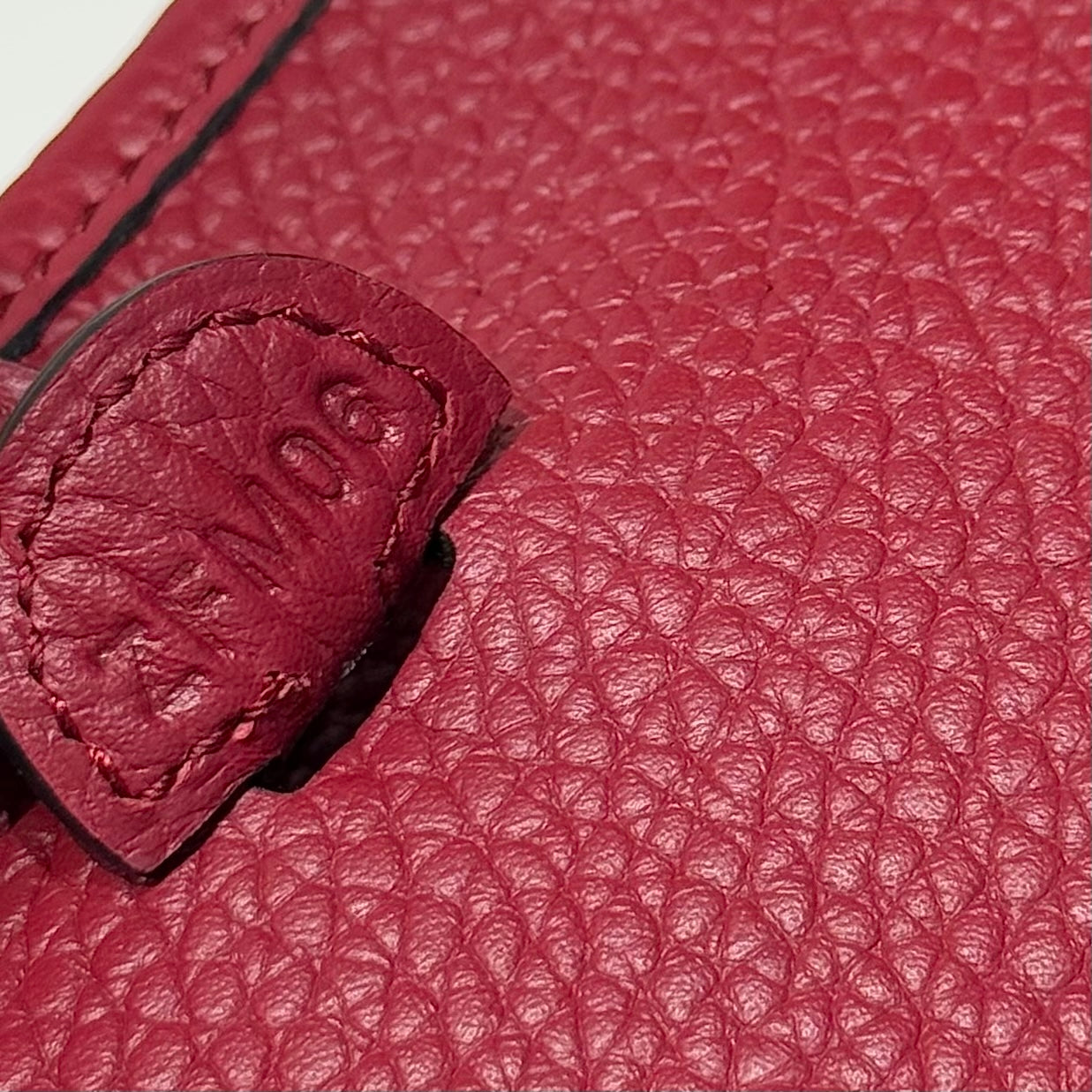 HERMES 25S MINI EVELYNE 18 IN BURGUNDY PATTERNED STRAP CALFSKIN SILVER HARDWARE
