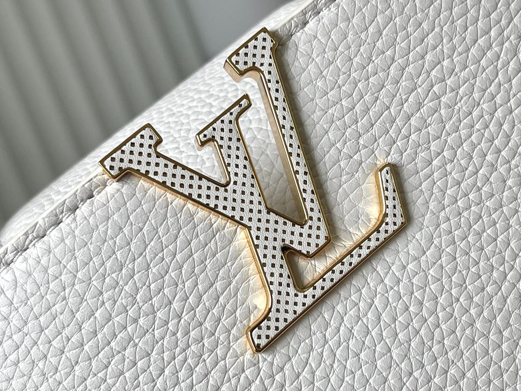 LOUIS VUITTON CAPUCINES MINI 21 IN WHITE TAURILLON GOLD HARDWARE