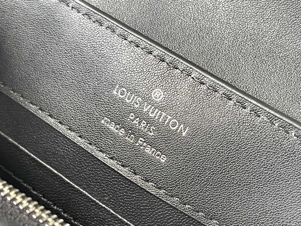 LOUIS VUITTON CAPUCINES EAST-WEST MINI 22 IN BLACK SHEEPSKIN CRYSTAL AND SILVER HARDWARE