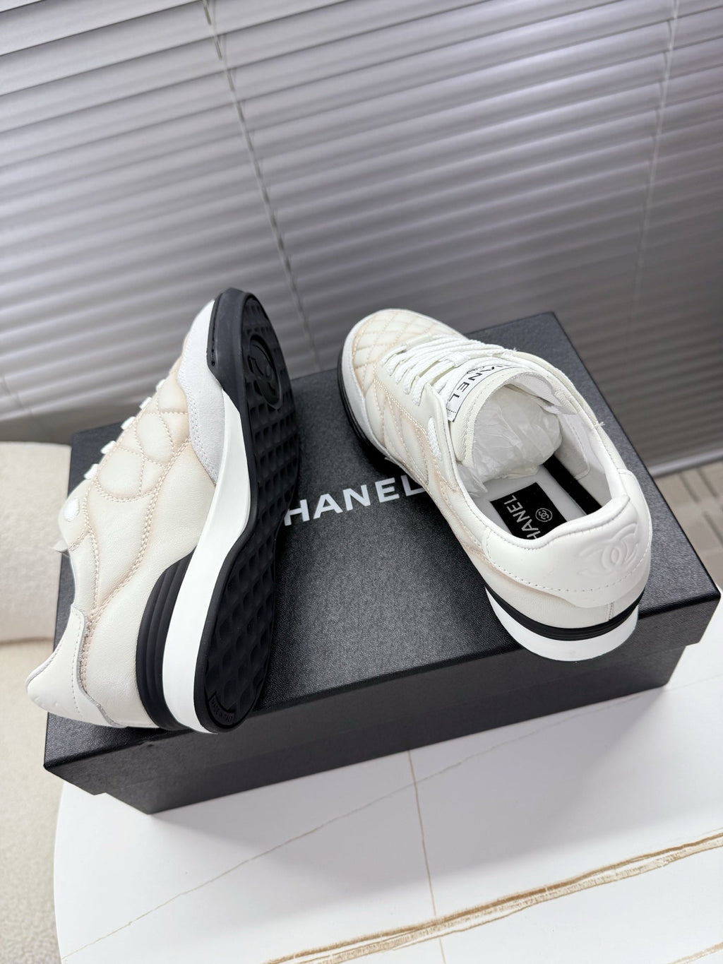 CHANEL 25S TRAINERS WHITE AND LIGHT CORAL IN CALFSKIN