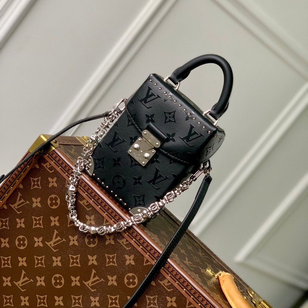 LOUIS VUITTON CAMERA BOX BAG 17 IN BLACK MONOGRAM EMBOSSED CALFSKIN SILVER CHAIN