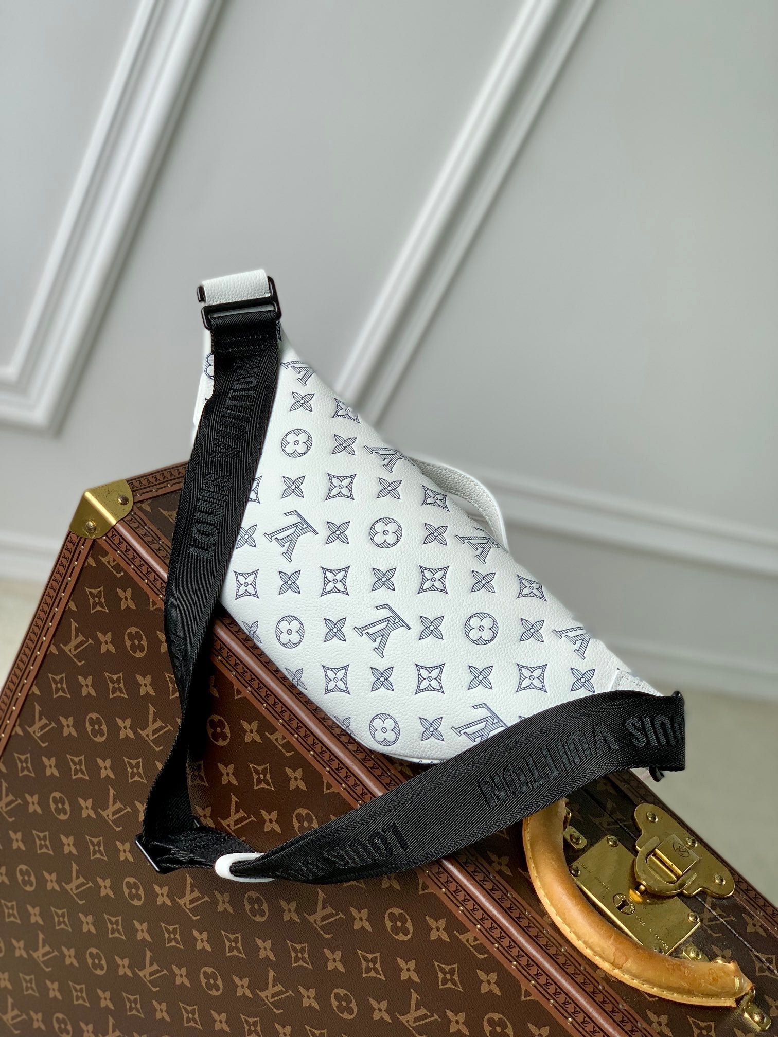 LOUIS VUITTON RUSH BUMBAG 30 IN WHITE MONOGRAM SHADOW CALFSKIN