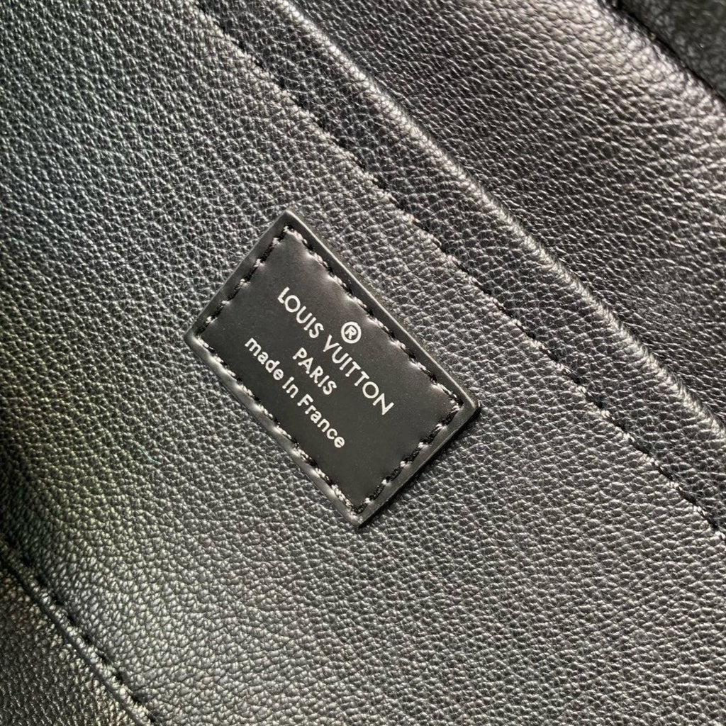 LOUIS VUITTON LOCKER DOPP KIT 23 IN GREY BLACK DAMIER GRAPHITE CANVAS