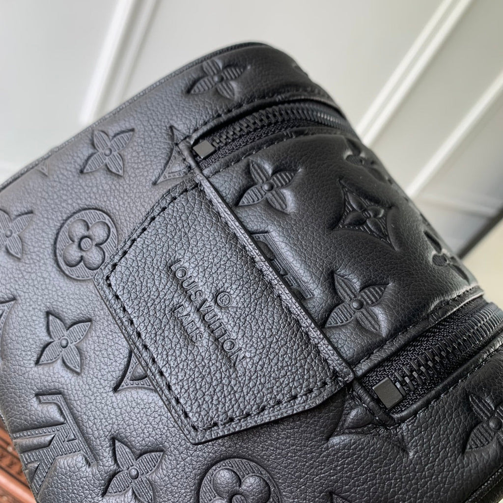 LOUIS VUITTON DOPP KIT 28 IN BLACK MONOGRAM SHADOW
