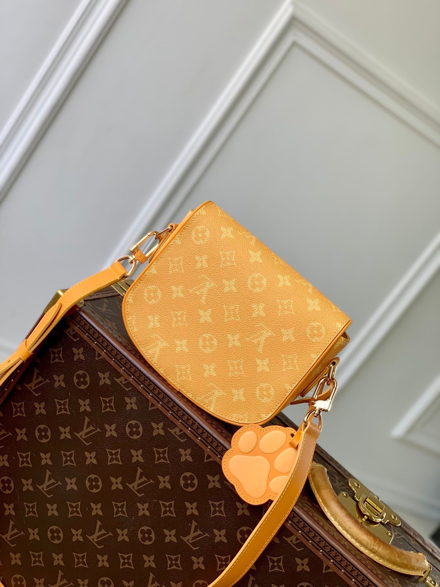 LOUIS VUITTON MONTSOURIS MESSENGER PM 20 IN PEPPER ORANGE MONOGRAM HERITAGE CANVAS