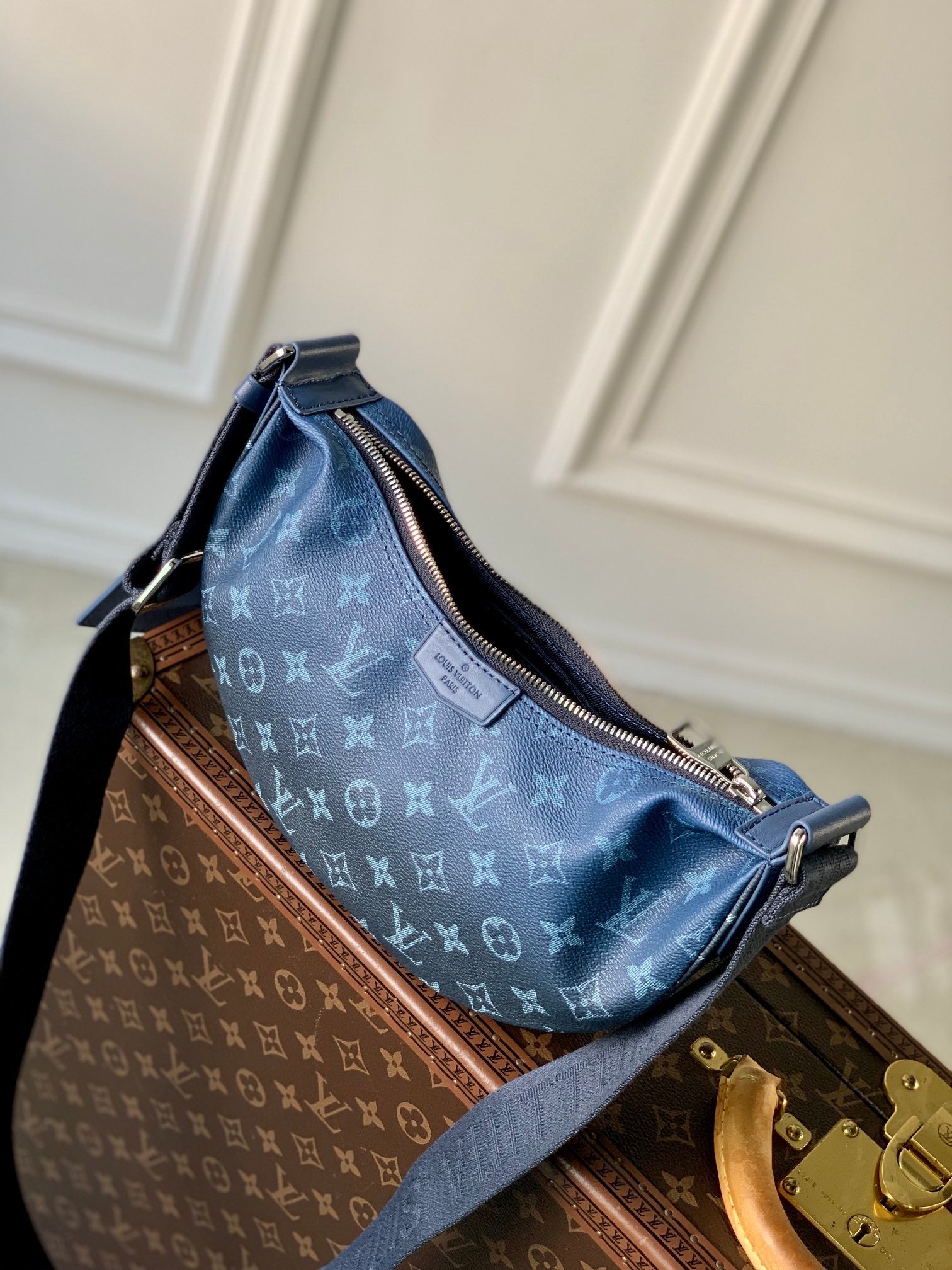 LOUIS VUITTON HAMAC BAG 28 IN BLUE MONOGRAM GRADIENT CANVAS