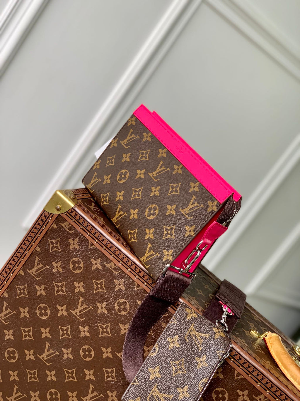 LOUIS VUITTON GASTON WEARABLE WALLET 18 IN BROWN MONOGRAM CANVAS MIX PINK CALFSKIN