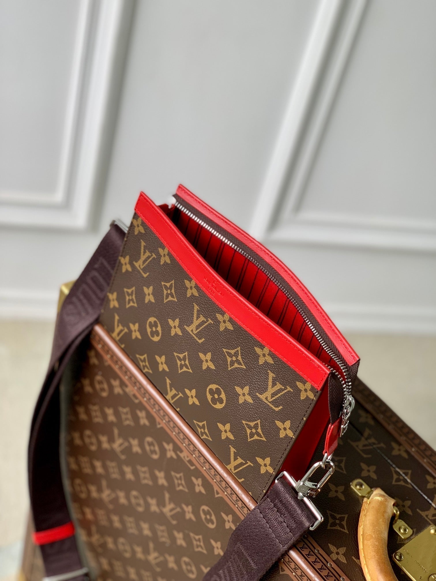 LOUIS VUITTON GASTON WEARABLE WALLET 18 IN BROWN MONOGRAM CANVAS MIX RED CALFSKIN