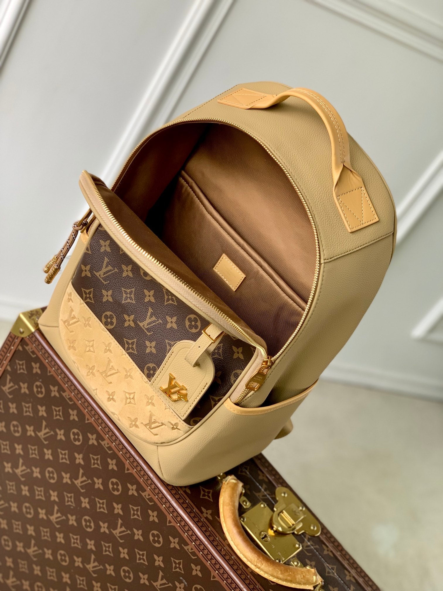 LOUIS VUITTON OUTDOOR BACKPACK 44 IN BEIGE CALFSKIN AND BROWN MONOGRAM CANVAS