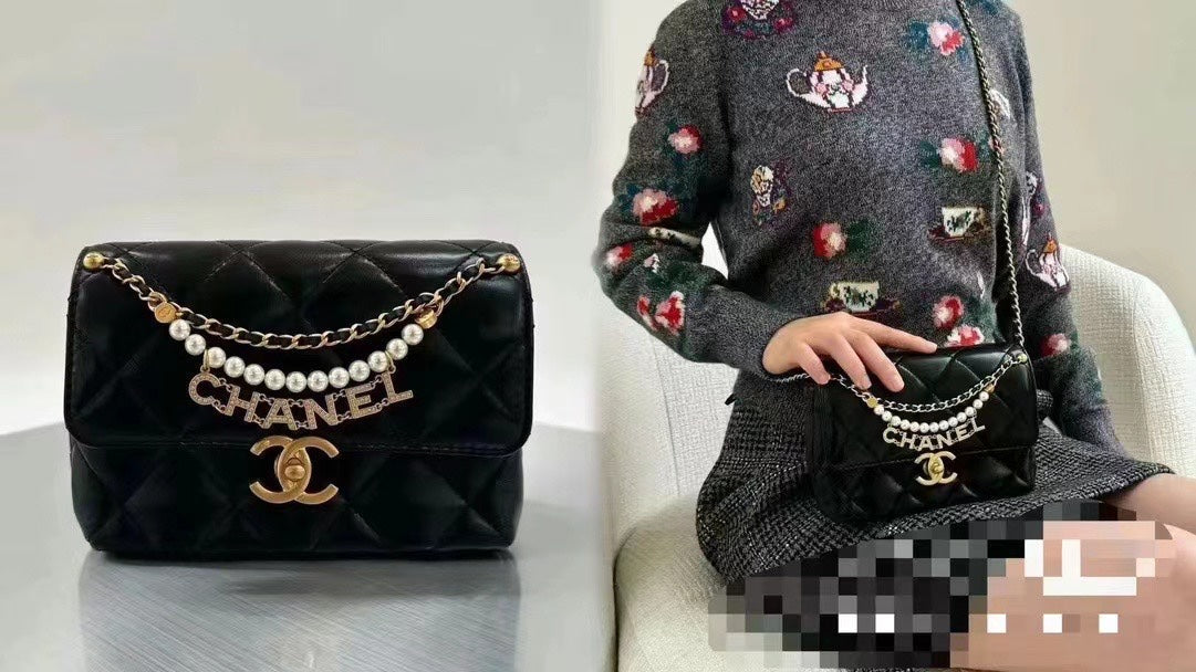 CHANEL MINI 22 FLAP BAG IN BLACK CALFSKIN GOLD HARDWARE WITH PEARL CHAIN