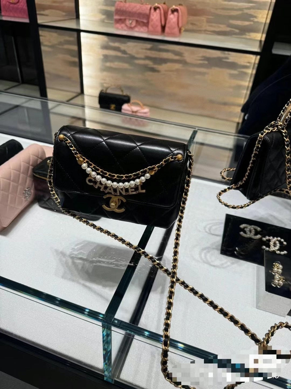 CHANEL MINI 22 FLAP BAG IN BLACK CALFSKIN GOLD HARDWARE WITH PEARL CHAIN