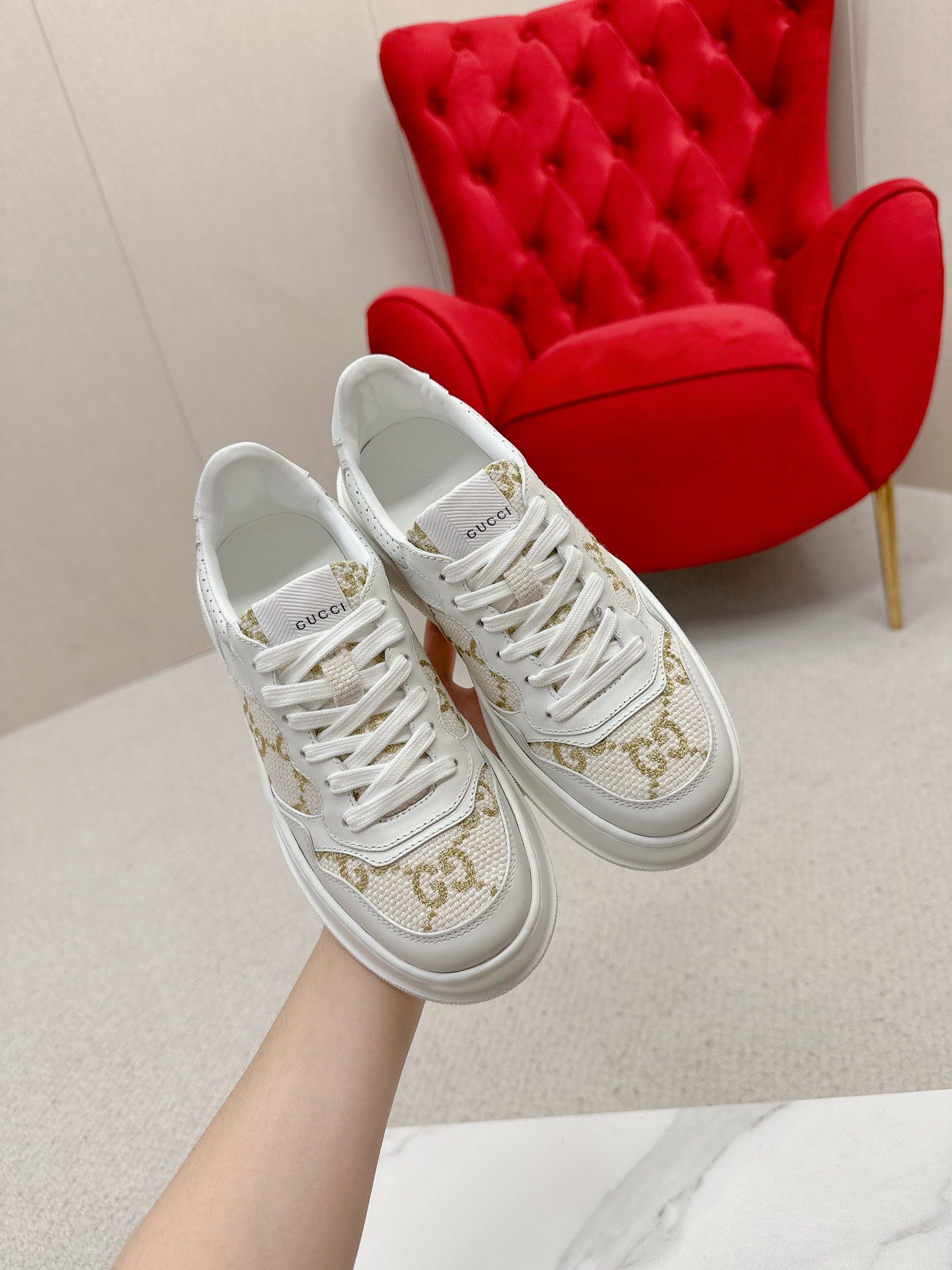 GUCCI TRAINER WHITE CALFSKIN WITH PATTERN