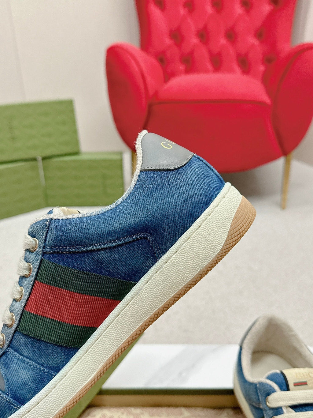 GUCCI WOMEN'S SCREENER TRAINER AEGEAN CALFSKIN