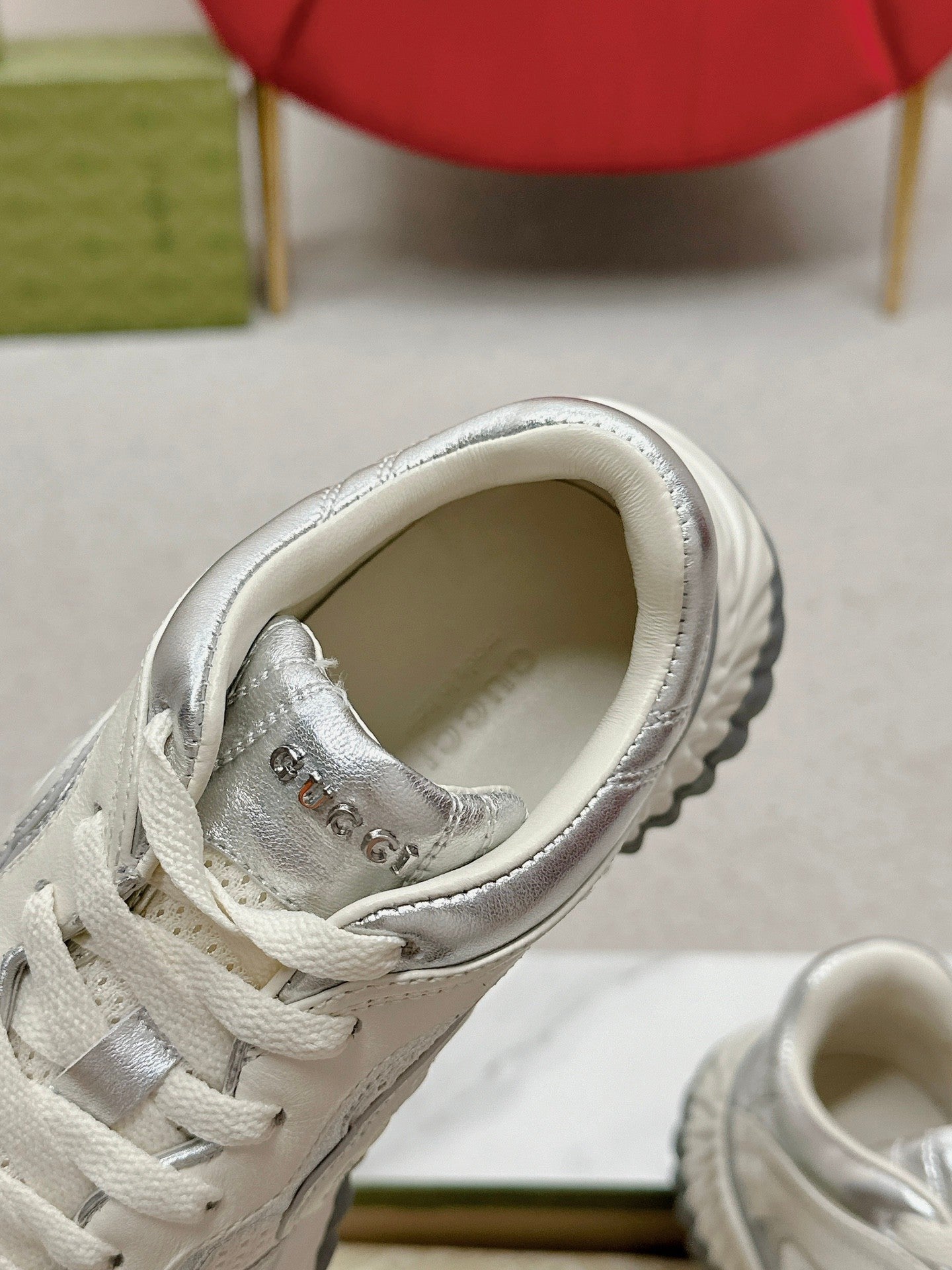 GUCCI RIPPLE TRAINER LIGHT SILVER LAMBSKIN