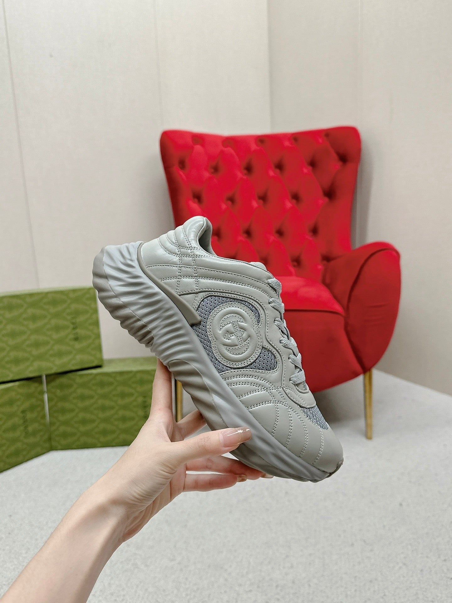 GUCCI RIPPLE TRAINER LIGHT GRAY LAMBSKIN