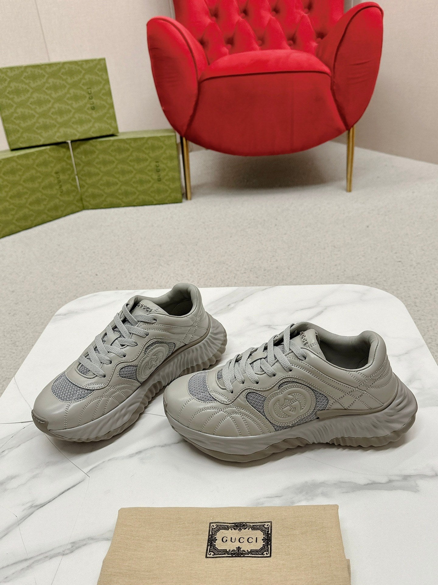 GUCCI RIPPLE TRAINER LIGHT GRAY LAMBSKIN