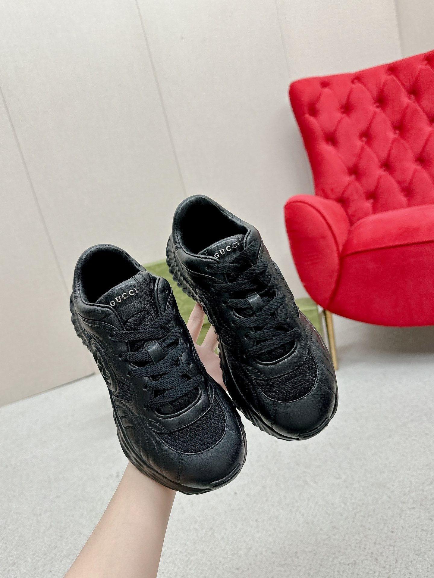 GUCCI RIPPLE TRAINER BLACK LAMBSKIN
