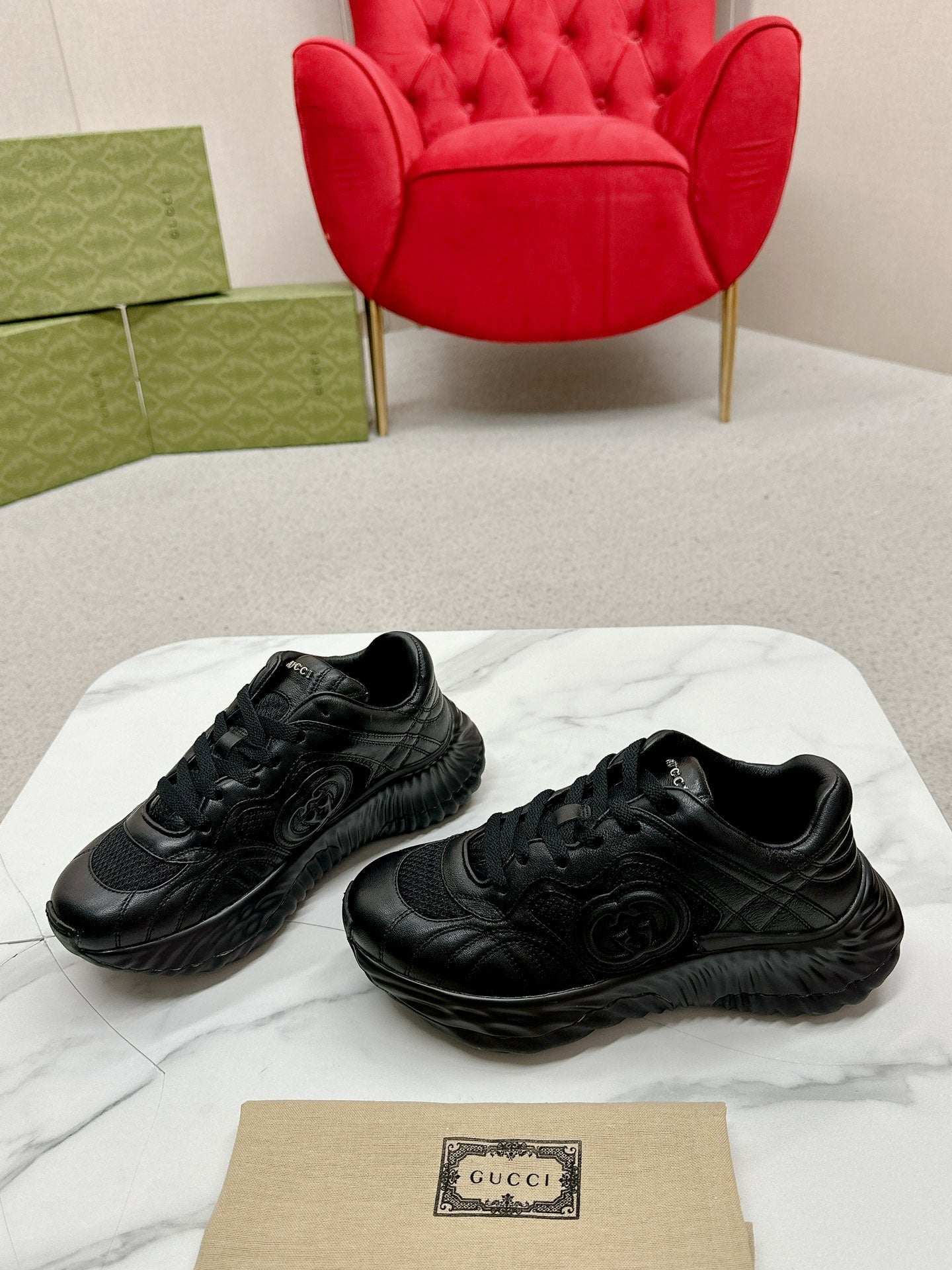 GUCCI RIPPLE TRAINER BLACK LAMBSKIN