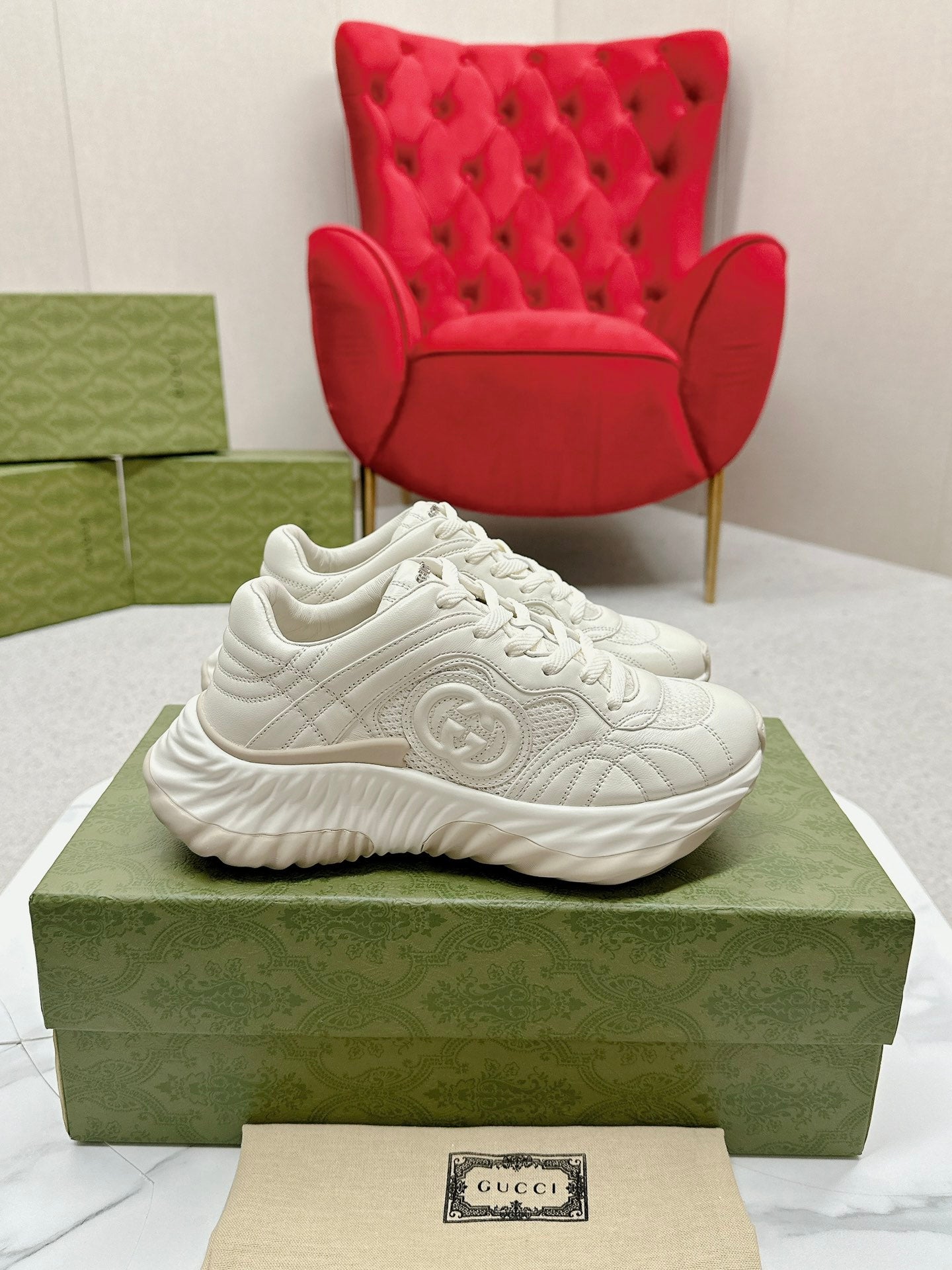 GUCCI RIPPLE TRAINER WHITE LAMBSKIN