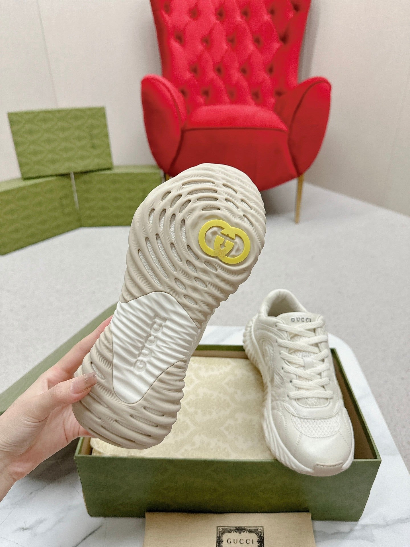 GUCCI RIPPLE TRAINER WHITE LAMBSKIN