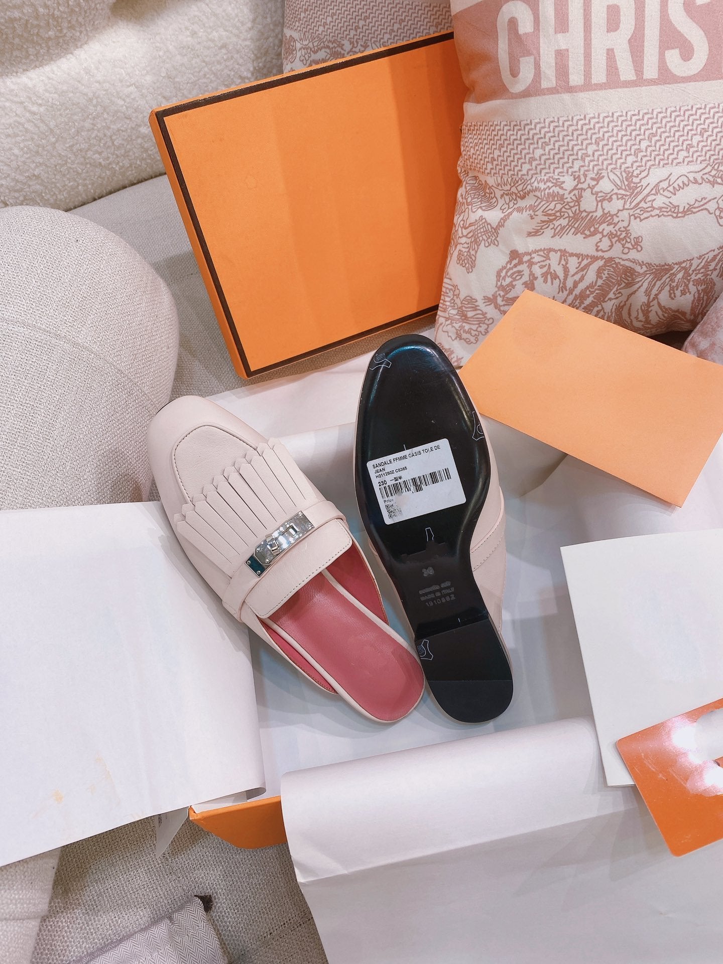 HERMES 0Z Mule Fringed Light Pink