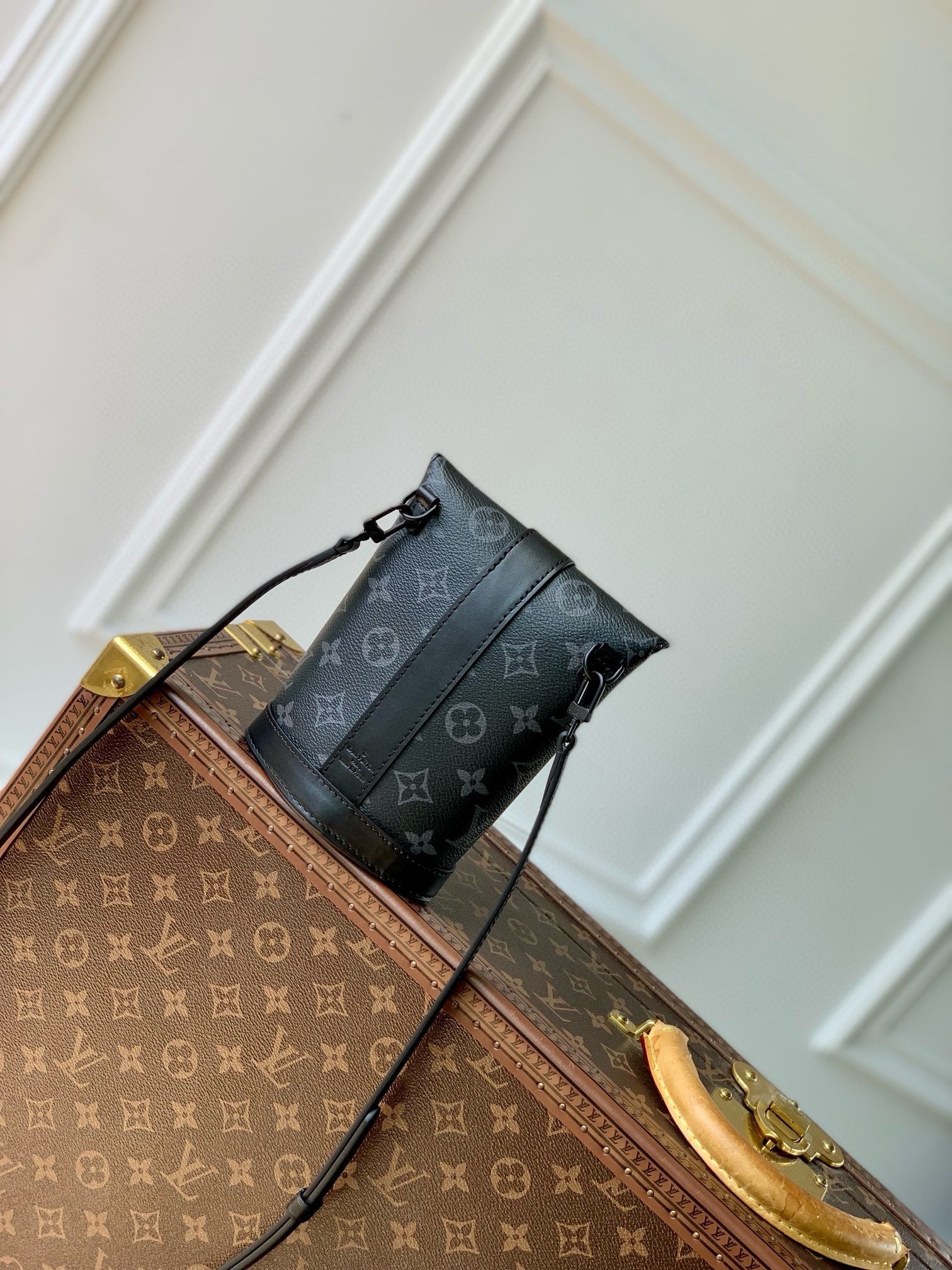 LOUIS VUITTON ENVELOPE POUCH 18 IN BLACK MONOGRAM ECLIPSE CANVAS