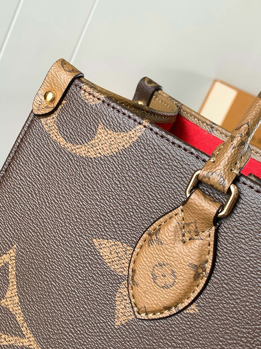 LOUIS VUITTON ONTHEGO MM 35CM MONOGRAM GIANT CANVAS