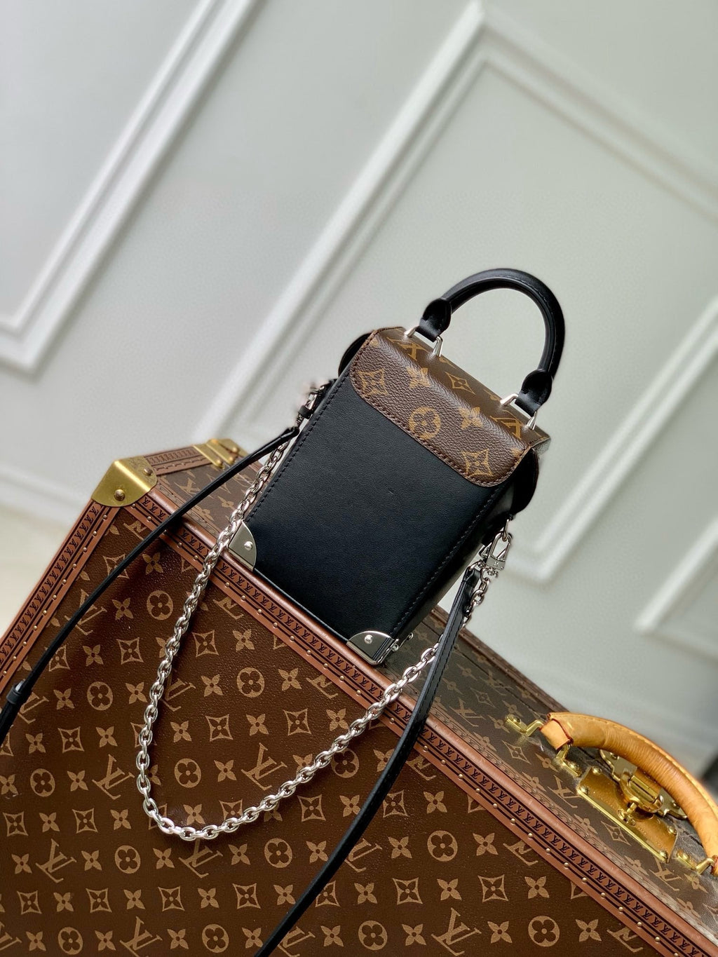 LOUIS VUITTON CAMERA BOX VIVE BAG 17 IN BLACK MONOGRAM CALFSKIN SILVER-TONE METALLIC