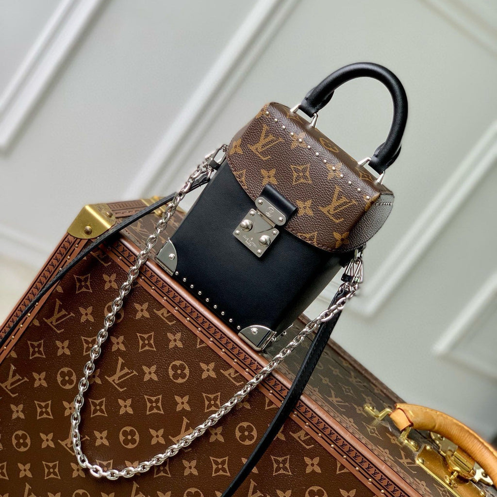LOUIS VUITTON CAMERA BOX VIVE BAG 17 IN BLACK MONOGRAM CALFSKIN SILVER-TONE METALLIC
