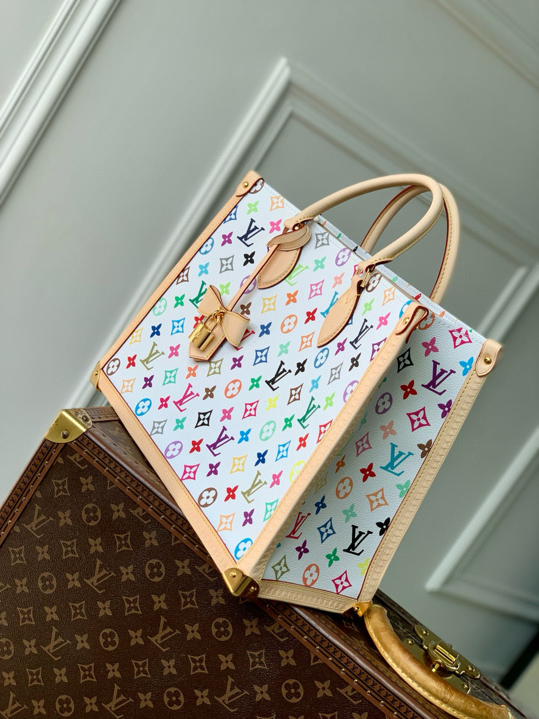 LOUIS VUITTON ONTHEGO MM BAG 35 IN MULTICOLOR MONOGRAM CANVAS