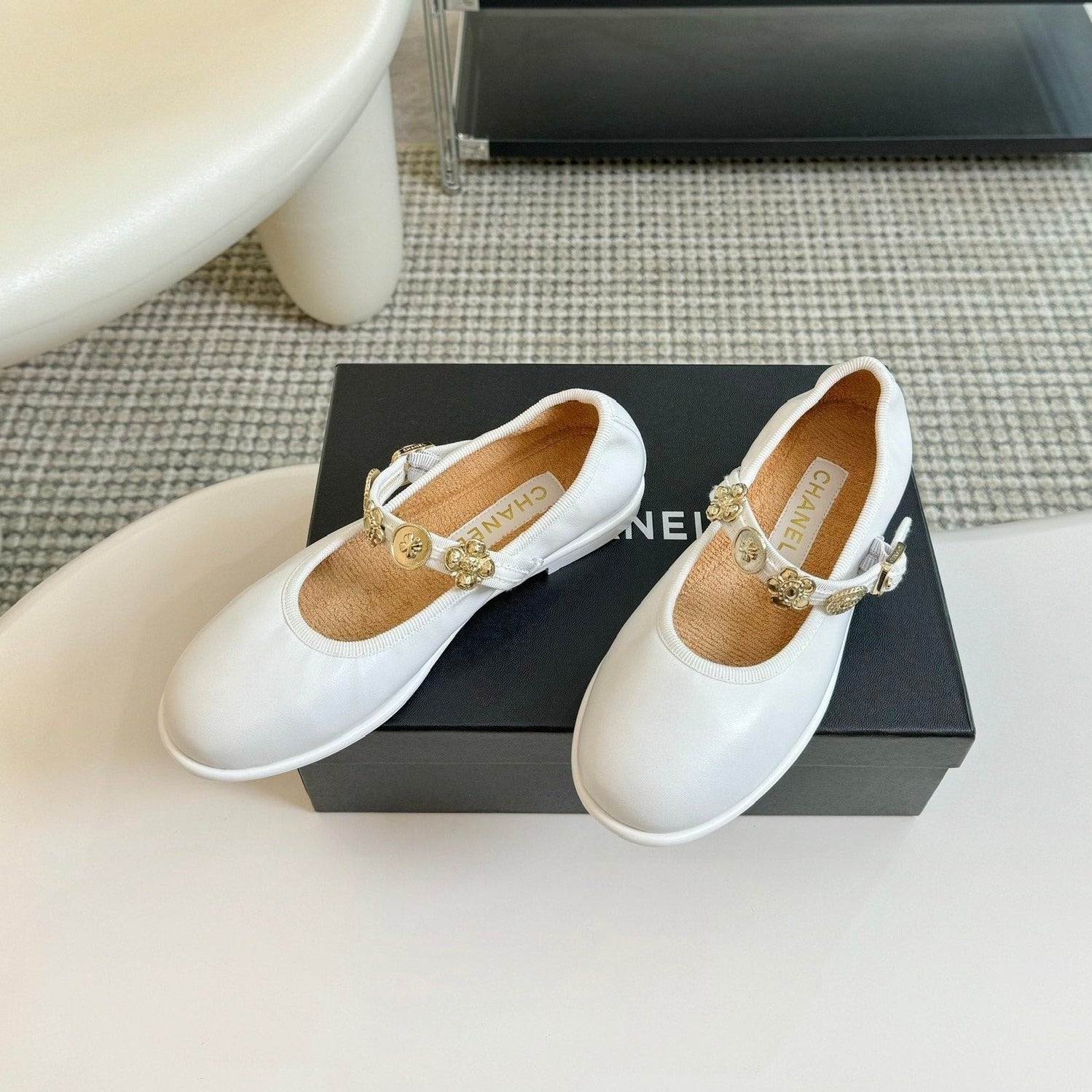 CHANEL MARY JANE SHOES WHITE SHEEPSKIN