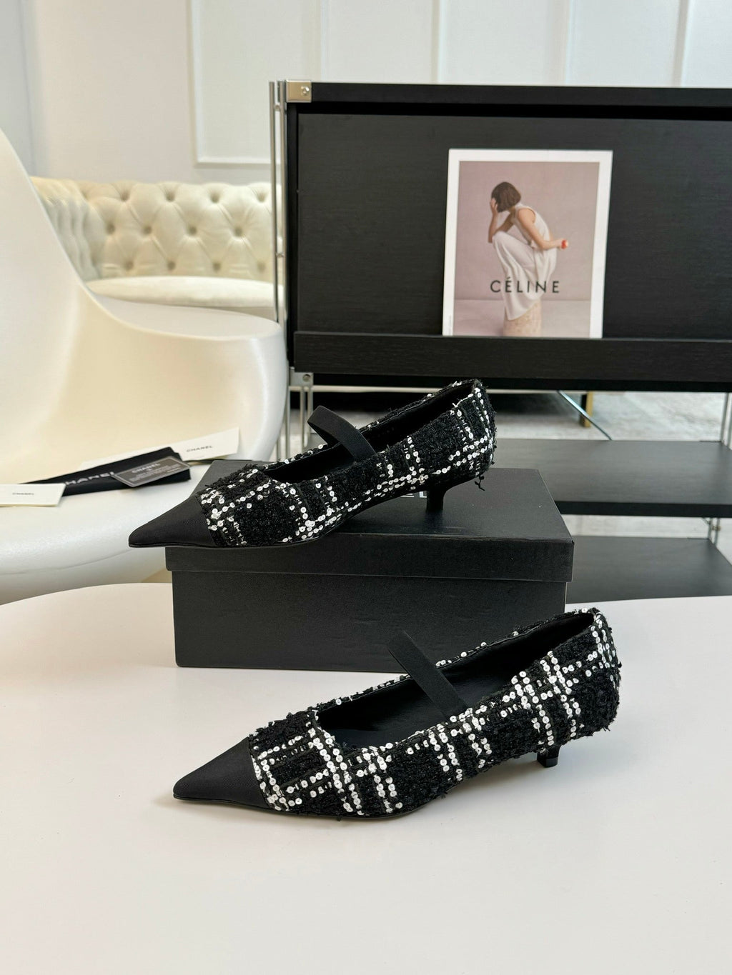 CHANEL MARY JANE IN BLACK MIX WHITE WOOL TWEED