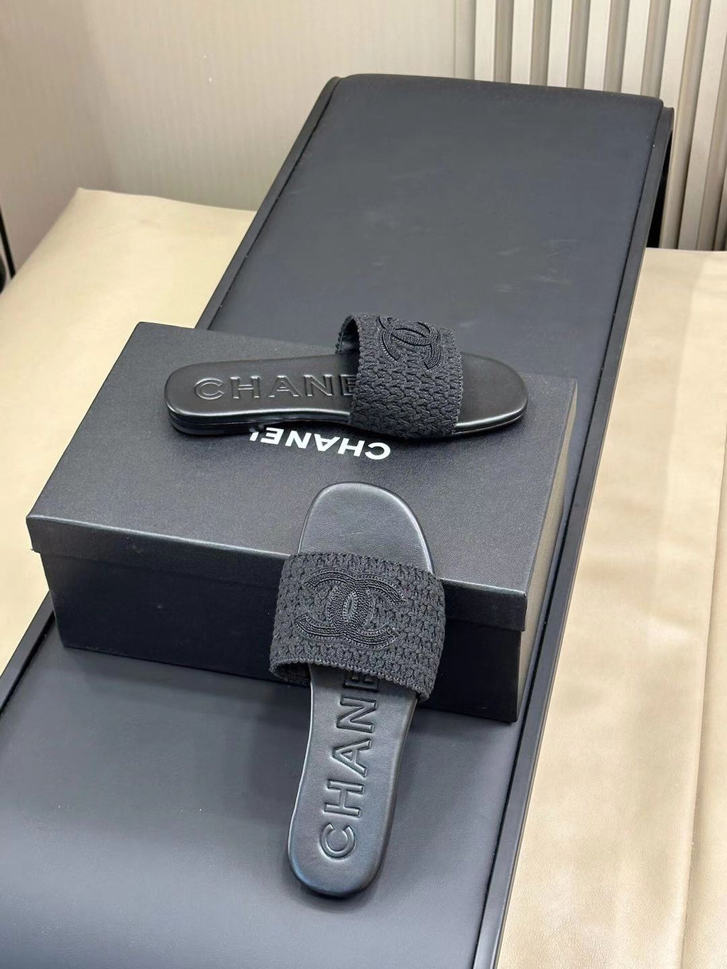 CHANEL WOVEN SLIPPERS BLACK COWHIDE SOLE