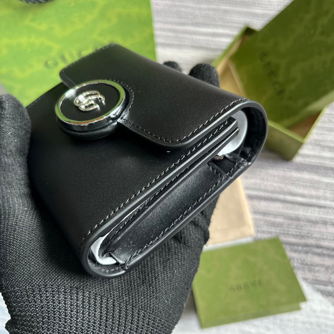 GUCCI MINI WALLET 11 IN BLACK CALFSKIN
