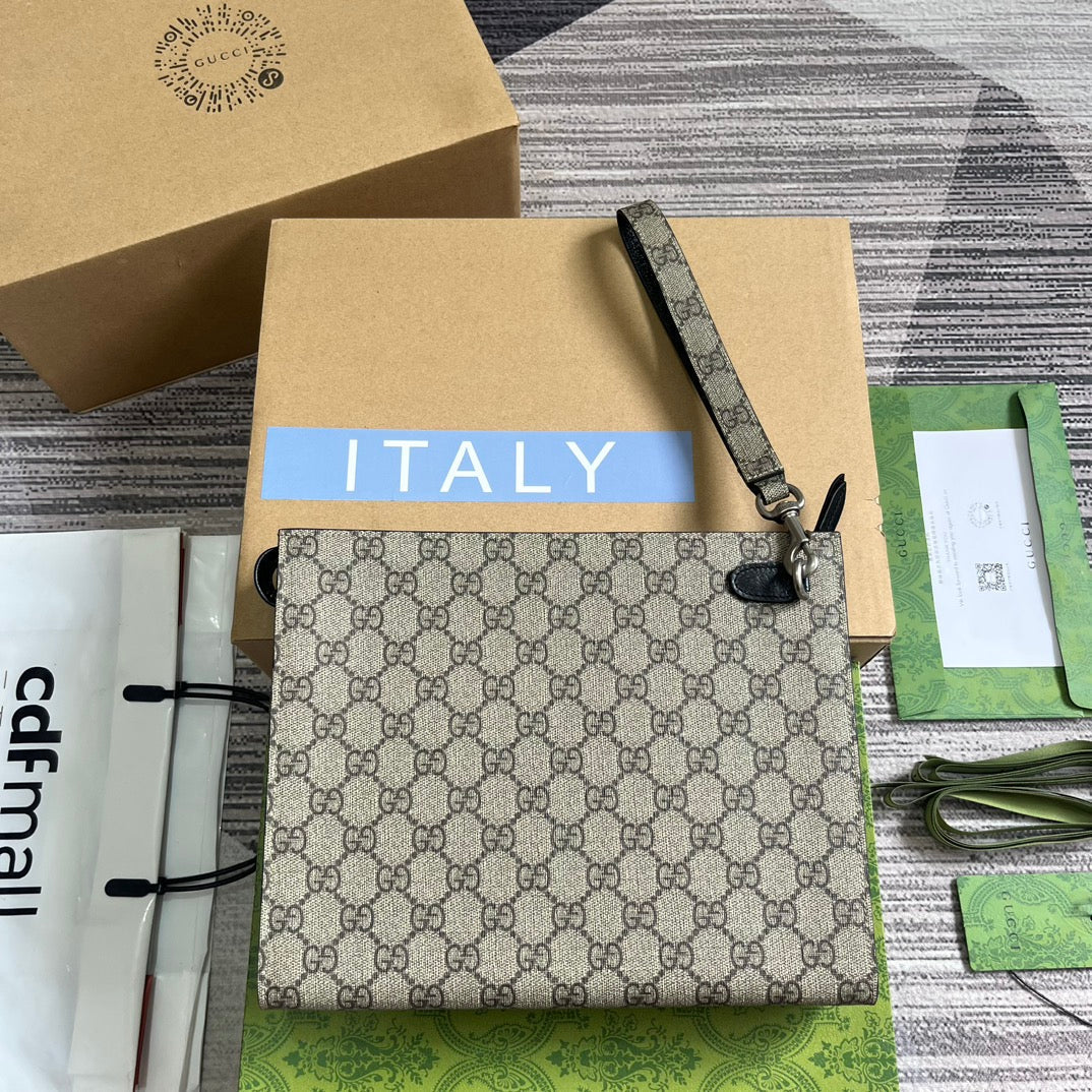GUCCI NEO VINTAGE 26  SUPREME POUCH IN BEIGE AND EBONY CANVAS