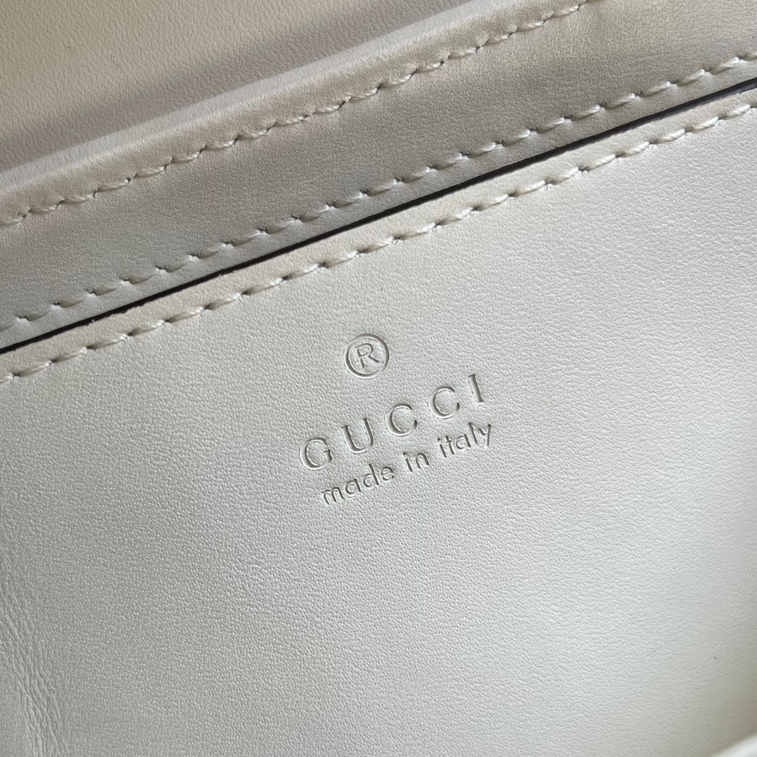 GUCCI MARMONT SMALL 22 BAG IN WHITE LAMBSKIN
