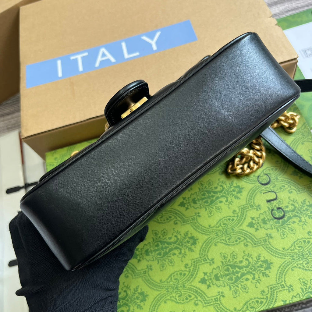 GUCCI MARMONT SMALL 22 BAG IN BLACK LAMBSKIN