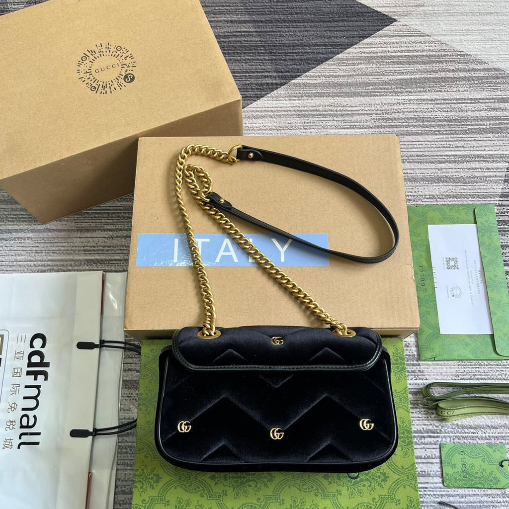 GUCCI MARMONT MINI 22 BAG IN BLACK VELVET