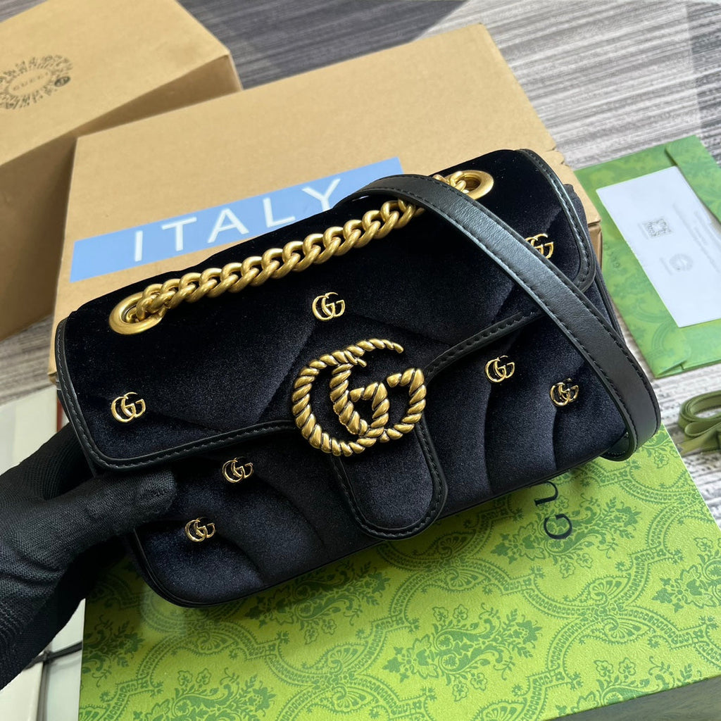 GUCCI MARMONT MINI 22 BAG IN BLACK VELVET