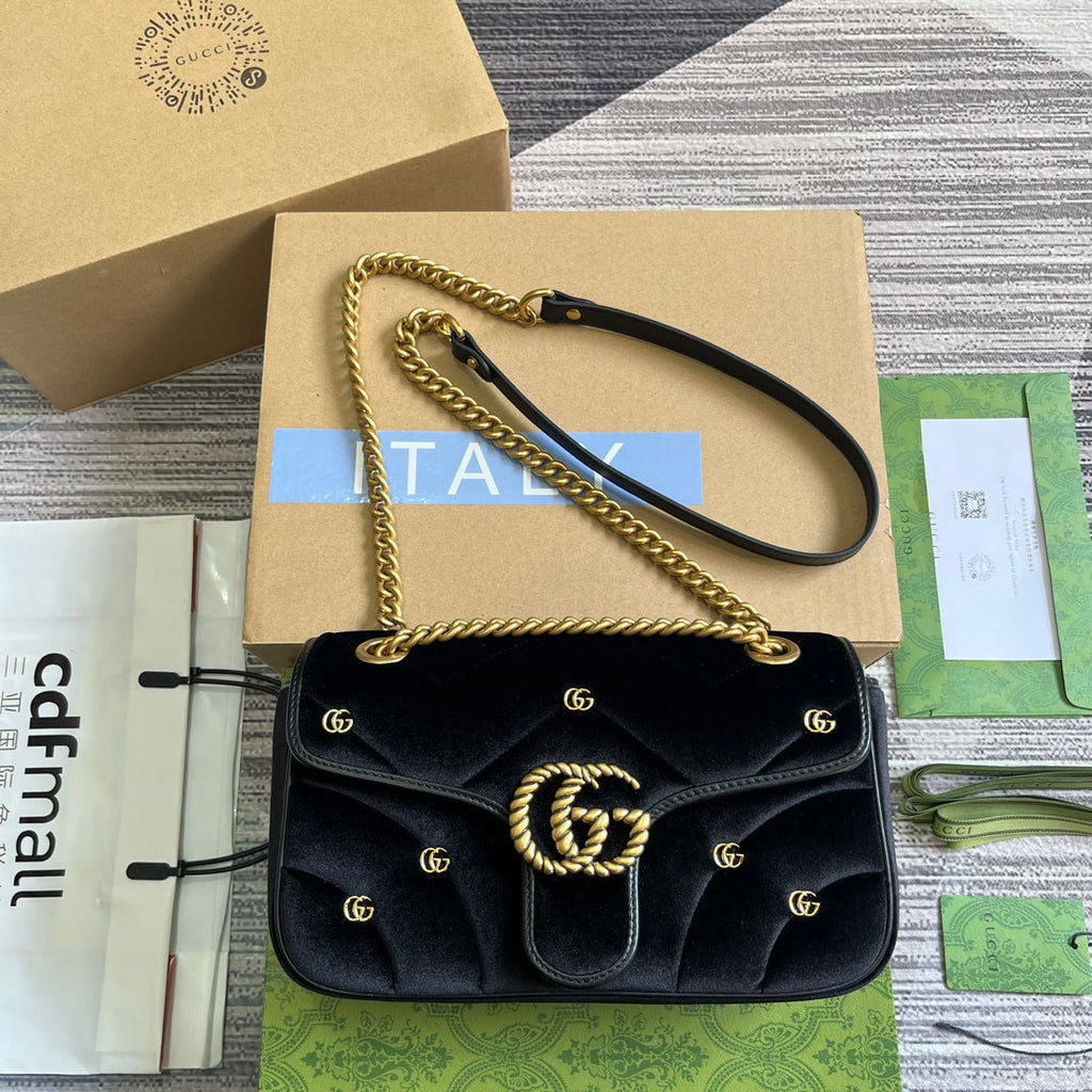 GUCCI MARMONT MEDIUM 26 BAG IN BLACK VELVET