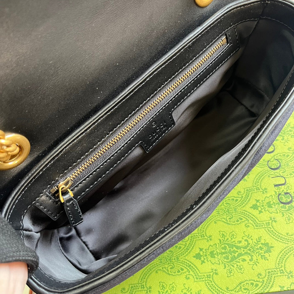 GUCCI MARMONT MEDIUM 26 BAG IN BLACK VELVET