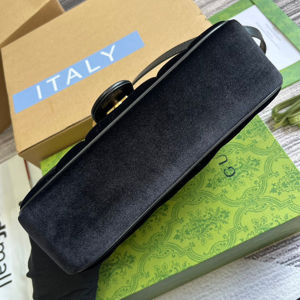 GUCCI MARMONT MEDIUM 26 BAG IN BLACK VELVET