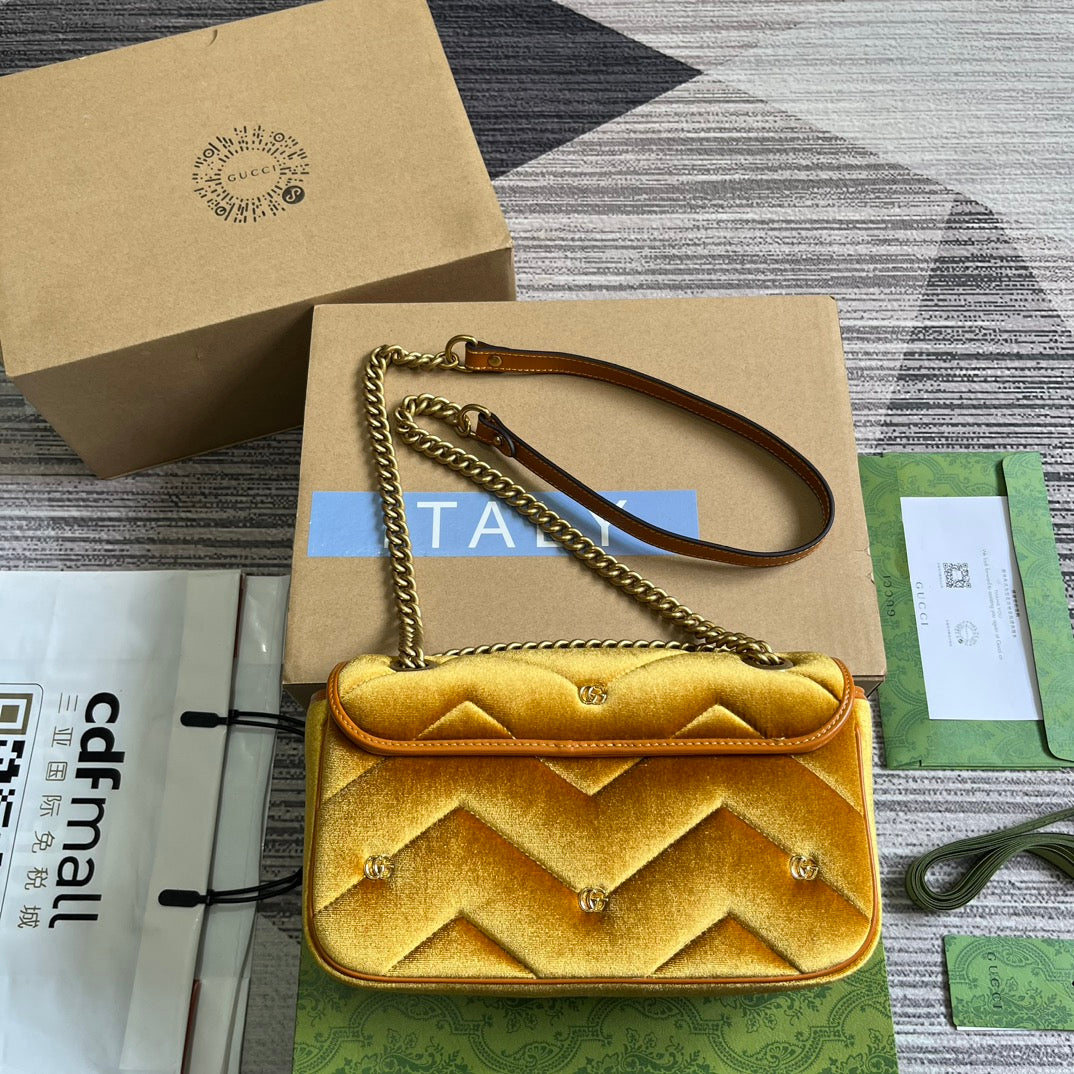 GUCCI MARMONT MEDIUM 26 BAG IN GOLDEN VELVET