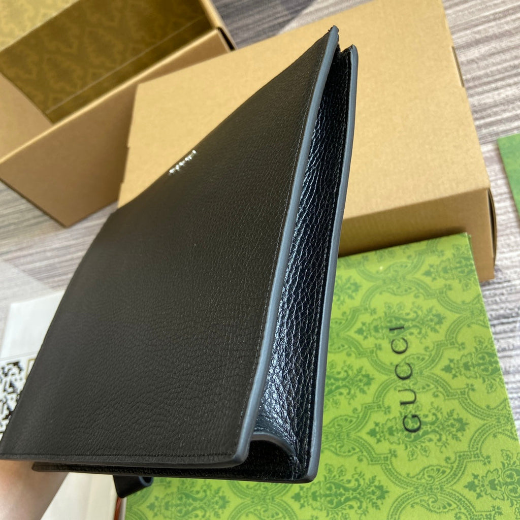 GUCCI POUCH 28 WITH  LOGO BLACK CALFSKIN