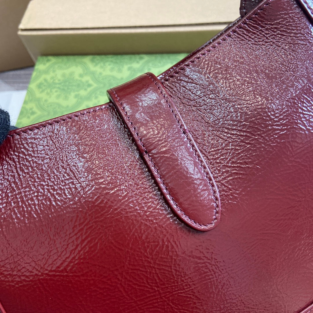 GUCCI JACKIE SMALL SHOULDER BAG 27 IN WINE RED CRACKED LACQUER CALFSKIN GOLD HARDWARE