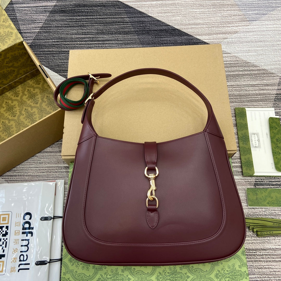 GUCCI JACKIE MEDIUM SHOULDER BAG 35 IN WINE RED CALFSKIN GOLD HARDWARE