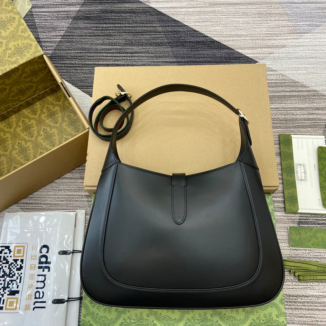 GUCCI JACKIE MEDIUM SHOULDER BAG 35 IN BLACK CALFSKIN GOLD HARDWARE