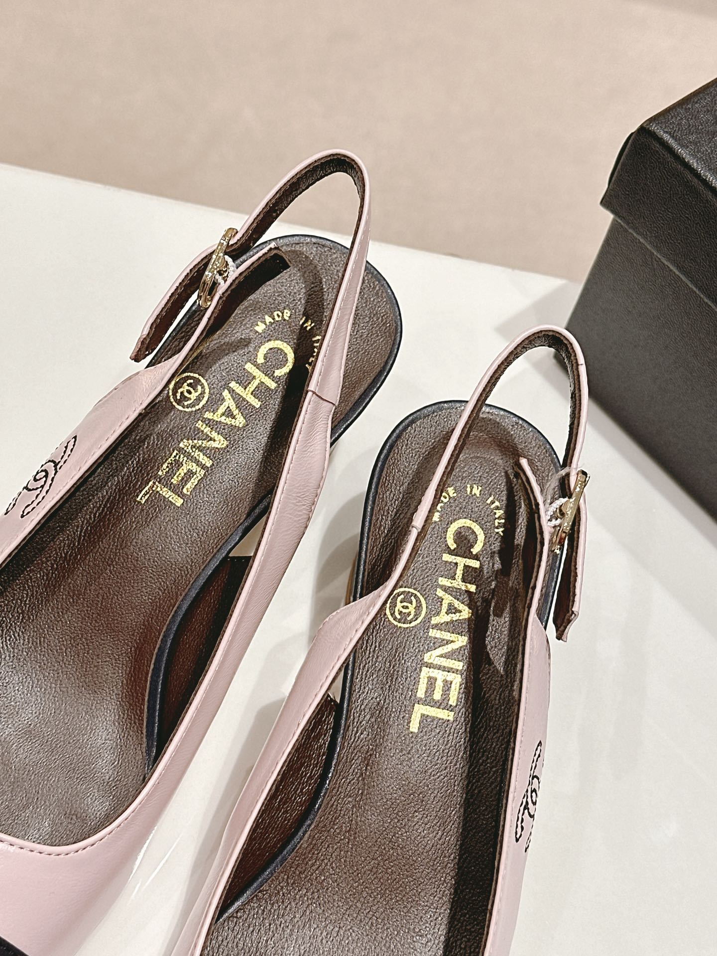CHANEL SLINGBACKS LIGHT PINK MIX BLACK SHEEPSKIN